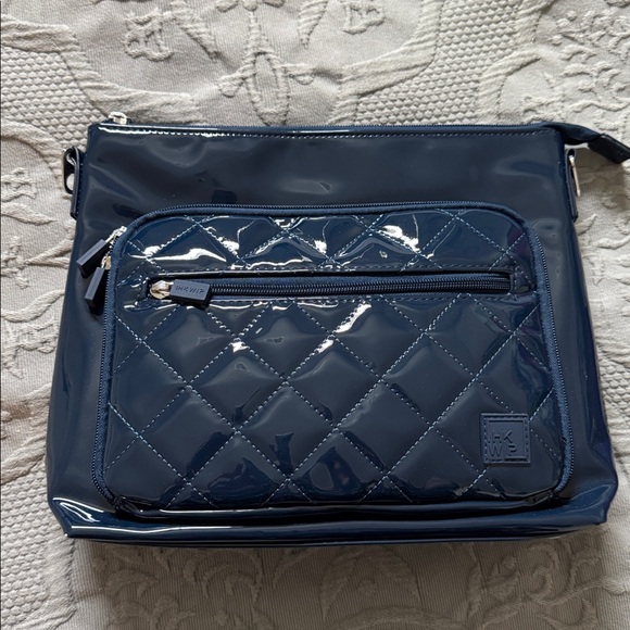 NWOT IHKWIP The Sensational Chain Shoulder Bag W/ Crossbody Strap — Patent Navy - Picture 4 of 12